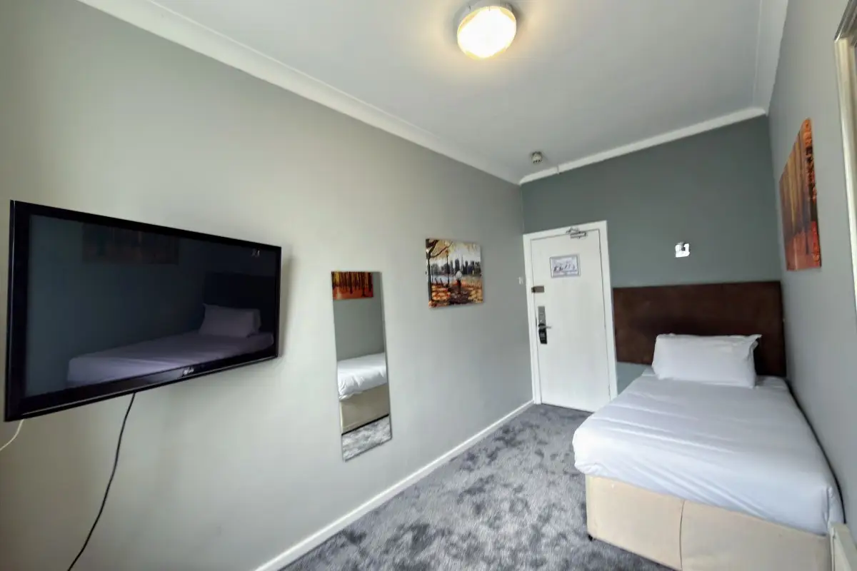 Single Room - Lord Nelson (3)