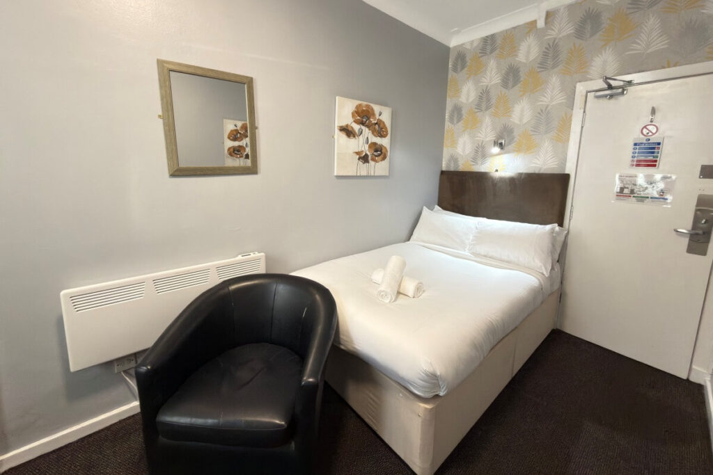 Standard Single Room at Lord Nelson Hotel Liverpool – compact and comfortable